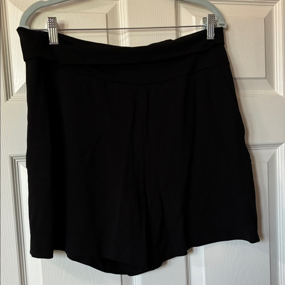 CAbi 6194 Black Flared High-Rise Skort